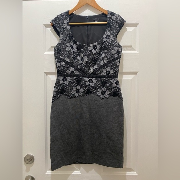 Ann Taylor Gray Black Floral Lace Cap Sleeve Dress With Detailed Waist Size 4 - Picture 6 of 8
